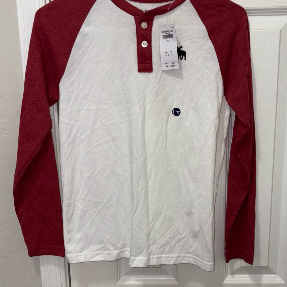 Abercrombie & Fitch Red and White Long Sleeve Tee